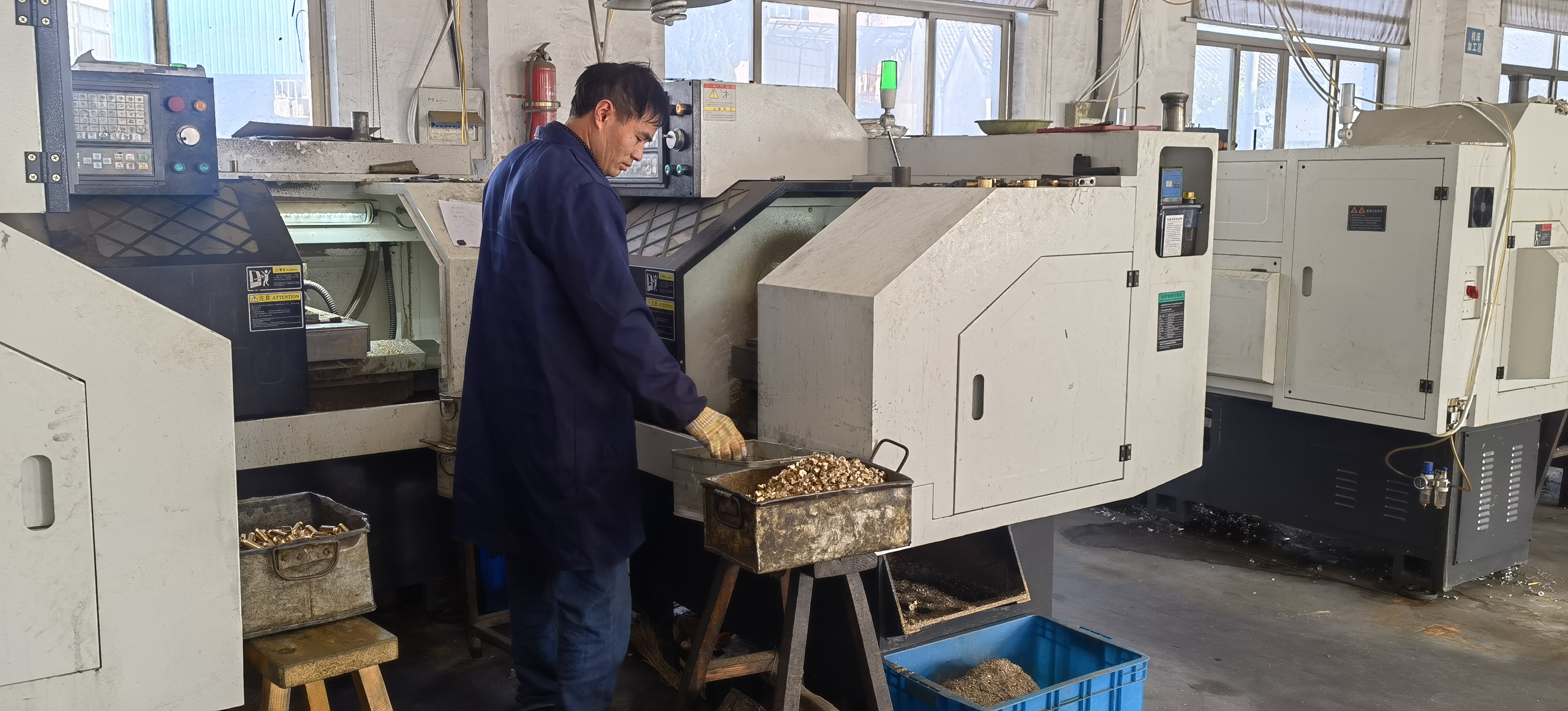 We are equipped with modern production facilities and a strict quality management system, focusing on the R&D and manufacturing of automotive tire tools. With a professional team and rich industry experience, we continuously provide high-quality and reliable products and services to customers worldwide, earning broad recognition and trust.